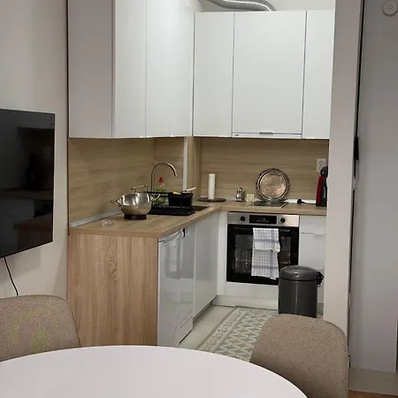 Mountain View Lux